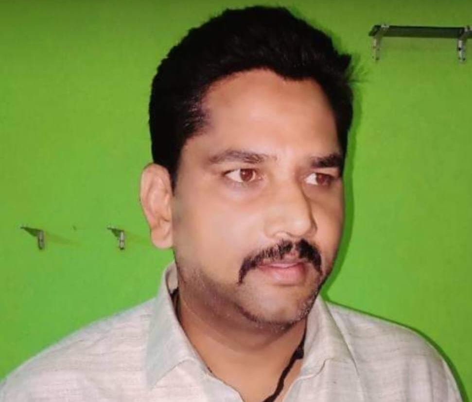 पार्षद पति रिंकू खान हत्याकांड मामला:मुख्य साजिशकर्ता मुर्शीद और शूटर राइडर  गिरफ्तार - झारखण्ड न्यूज़