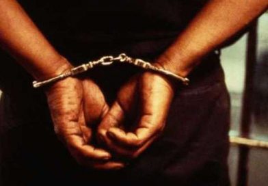 धनबाद:9 साल की मासूम से अश्लील हरकत करने वाला 50 वर्षीय फल विक्रेता गिरफ्तार, पुलिस ने भेजा जेल धनबाद:9 साल की मासूम से अश्लील हरकत करने वाला 50 वर्षीय फल विक्रेता गिरफ्तार, पुलिस ने भेजा जेल