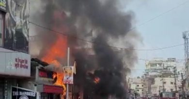 Ranchi:दुकानों में लगी भीषण आग,लाखों का नुकसान,गैस दुकान में रखा सिलेंडर हुआ ब्लास्ट,इलाके में  हड़कम्प मच गया