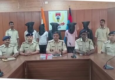 सुकरा महतो हत्याकांड का खुलासा;खूंटी पुलिस के हत्थे चढा शूटर सहित पाँच अपराधी,17 एकड़ जमीन बनी मौत का कारण.. सुकरा महतो हत्याकांड का खुलासा;खूंटी पुलिस के हत्थे चढा शूटर सहित पाँच अपराधी,17 एकड़ जमीन बनी मौत का कारण..