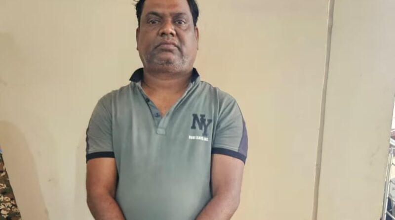 धनबाद पुलिस के हत्थे चढ़ा अपराधी प्रिंस खान गिरोह का एक गुर्गा… धनबाद पुलिस के हत्थे चढ़ा अपराधी प्रिंस खान गिरोह का एक गुर्गा…