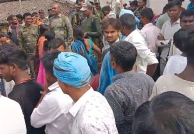 सड़क जाम हटाने गई पुलिस पर ग्रामीणों ने किया पथराव, दो एएसआई घायल