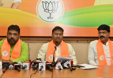 JSCA भगदड़ पर भाजपा का हमला, अध्यक्ष अजय नाथ शाहदेव पर FIR और पद से हटाने की मांग