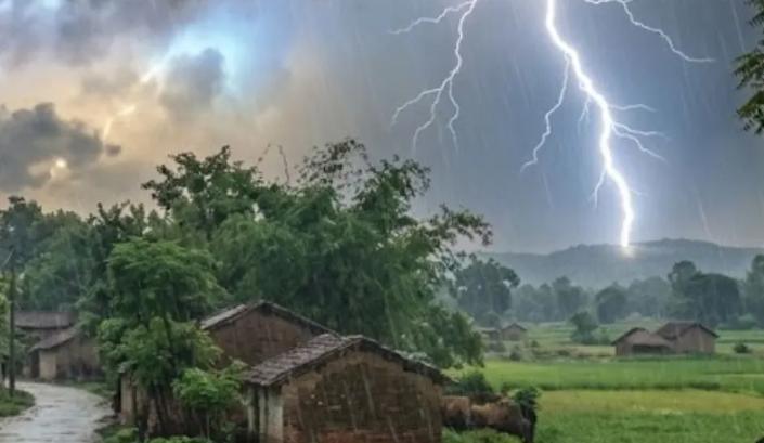 राँची के सोनाहातू में वॉच टावर निर्माण का निरीक्षण कर रहे थे वनकर्मी, वज्रपात में फॉरेस्ट गार्ड की मौत, चालक समेत दो घायल