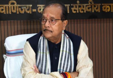 झारखण्ड में ‘सुरक्षा’ पर सियासत: वित्त मंत्री राधाकृष्ण किशोर ने लौटाए 16 जवान और 3 गाड़ियां, अब इरफान अंसारी ने दे दी नसीहत झारखण्ड में ‘सुरक्षा’ पर सियासत: वित्त मंत्री राधाकृष्ण किशोर ने लौटाए 16 जवान और 3 गाड़ियां, अब इरफान अंसारी ने दे दी नसीहत