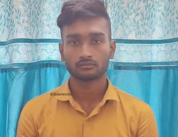 राँची मर्डर मिस्ट्री: कोलकाता के पान दुकानदार ने क्यों दबाया प्रेमिका का गला? पुलिस के सामने खुली खौफनाक ‘इंसाइड स्टोरी’ राँची मर्डर मिस्ट्री: कोलकाता के पान दुकानदार ने क्यों दबाया प्रेमिका का गला? पुलिस के सामने खुली खौफनाक ‘इंसाइड स्टोरी’