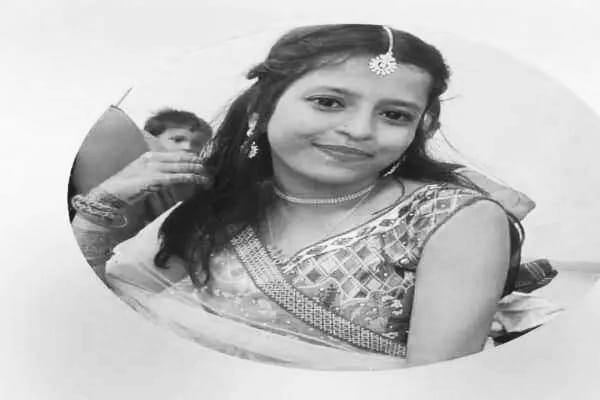 धोखे और प्रताड़ना ने ली निशा की जान: शादी का झांसा देकर मुकरा प्रेमी, न्याय न मिलने पर साई नाथ यूनिवर्सिटी की पूर्व छात्रा ने किया सुसाइड धोखे और प्रताड़ना ने ली निशा की जान: शादी का झांसा देकर मुकरा प्रेमी, न्याय न मिलने पर साई नाथ यूनिवर्सिटी की पूर्व छात्रा ने किया सुसाइड