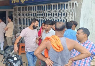राँची:दिनदहाड़े ज्वेलर्स को बनाया निशाना, दुकान खुलने से पहले डिक्की तोड़ लाखों के गहने लेकर फरार हुए बदमाश