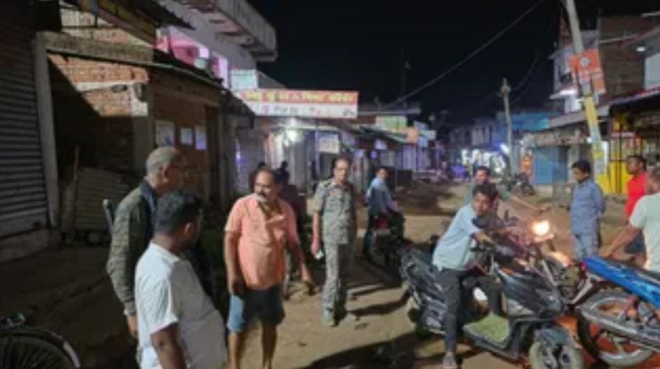 व्यापारी की एक चूक पड़ी भारी, बाइक की डिक्की से 50 लाख के गहने चोरी,चतरा पुलिस CCTV के सहारे तलाश में जुटी...