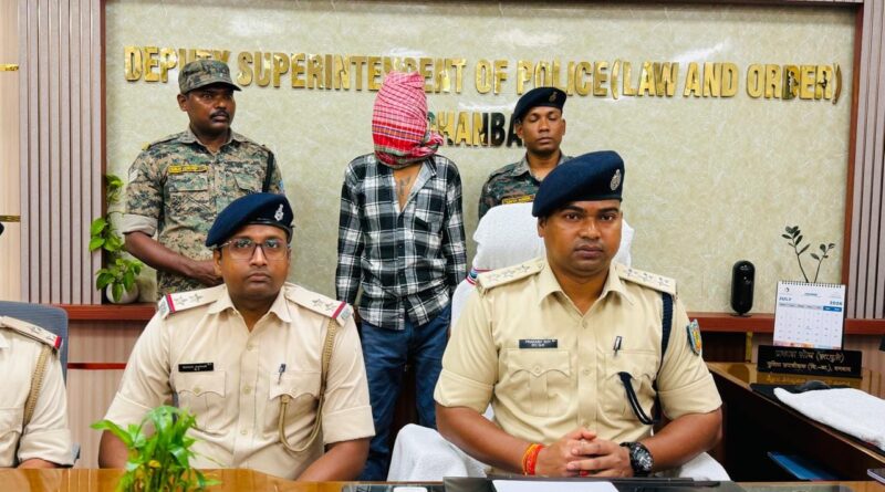 धनबाद:पुलिस की सतर्कता से टली बड़ी घटना, अवैध हथियार के साथ आरोपी गिरफ्तार