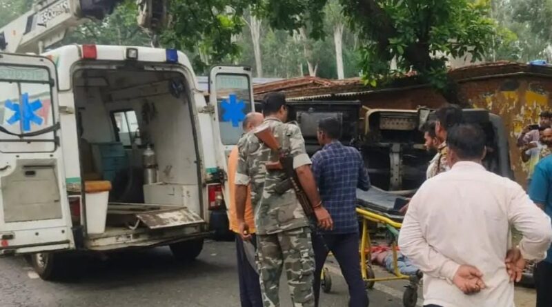 लातेहार में रफ्तार का कहर: बेकाबू ट्रक ने बाइक सवार जीजा-साले को कुचला, दोनों की मौके पर ही दर्दनाक मौत लातेहार में रफ्तार का कहर: बेकाबू ट्रक ने बाइक सवार जीजा-साले को कुचला, दोनों की मौके पर ही दर्दनाक मौत