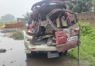 धनबाद में फिल्मी स्टाइल में भागी स्कॉर्पियो, पुलिस से बचने के लिए सीधे रेलवे ट्रैक पर कूदी; उड़ा रेल चालकों का होश धनबाद में फिल्मी स्टाइल में भागी स्कॉर्पियो, पुलिस से बचने के लिए सीधे रेलवे ट्रैक पर कूदी; उड़ा रेल चालकों का होश