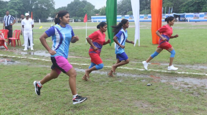 राँची में दक्षिणी छोटानागपुर पुलिस स्पोर्ट्स मीट-2026 का आगाज, तीन दिनों तक खेलेंगे पुलिस के खिलाड़ी राँची में दक्षिणी छोटानागपुर पुलिस स्पोर्ट्स मीट-2026 का आगाज, तीन दिनों तक खेलेंगे पुलिस के खिलाड़ी