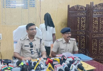 हजारीबाग पुलिस का बड़ा खुलासा: वैज्ञानिक साक्ष्यों के जाल में फंसा कातिल दोस्त पवन, डेंटल कॉलेज सुपरवाइजर हत्याकांड की गुत्थी सुलझी हजारीबाग पुलिस का बड़ा खुलासा: वैज्ञानिक साक्ष्यों के जाल में फंसा कातिल दोस्त पवन, डेंटल कॉलेज सुपरवाइजर हत्याकांड की गुत्थी सुलझी