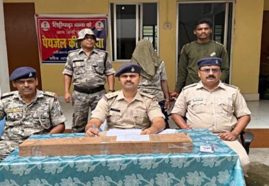 पत्नी की हत्या के बाद फरार पति आखिरकार पुलिस के हत्थे चढ़ा, वारदात में इस्तेमाल कुल्हाड़ी भी बरामद पत्नी की हत्या के बाद फरार पति आखिरकार पुलिस के हत्थे चढ़ा, वारदात में इस्तेमाल कुल्हाड़ी भी बरामद