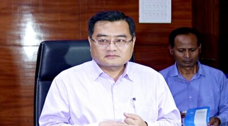 JPSC के पूर्व अध्यक्ष एल. खियांग्ते गिरफ्तार, 20 तक पहुंची गिरफ्तारियों की संख्या; तीन सदस्यों ने भी छोड़ा पद JPSC के पूर्व अध्यक्ष एल. खियांग्ते गिरफ्तार, 20 तक पहुंची गिरफ्तारियों की संख्या; तीन सदस्यों ने भी छोड़ा पद