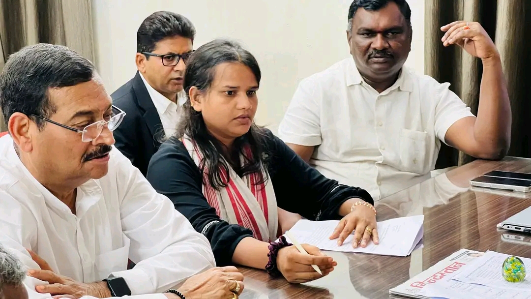 राँची में मुख्यमंत्री का पुतला ले जा रही छात्रा से मारपीट व बदसलूकी, जातिसूचक गाली और धमकी का आरोप; शाहबाज समेत 8 नामजद पर केस दर्ज