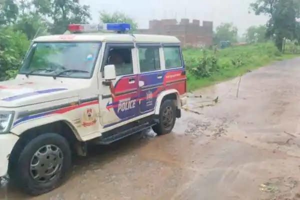 पलामू:हथियार छीनकर भागने की कोशिश पड़ी भारी, पुलिस की जवाबी कार्रवाई में घायल हुआ कुख्यात अपराधी