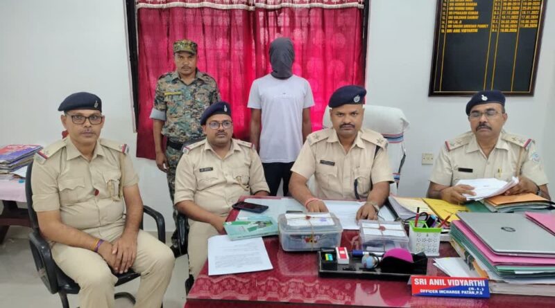 पलामू पुलिस ने प्रभात मेहता हत्याकांड का एक और आरोपी को हरियाणा से किया गिरफ्तार, पुरानी रंजिश में हुई थी हत्या पलामू पुलिस ने प्रभात मेहता हत्याकांड का एक और आरोपी को हरियाणा से किया गिरफ्तार, पुरानी रंजिश में हुई थी हत्या
