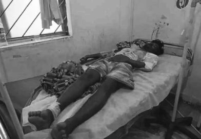 सिमडेगा में देर रात खौफनाक वारदात, युवक को पेट्रोल छिड़ककर जिंदा जलाने की कोशिश,जांच में जुटी है पुलिस… सिमडेगा में देर रात खौफनाक वारदात, युवक को पेट्रोल छिड़ककर जिंदा जलाने की कोशिश,जांच में जुटी है पुलिस…