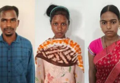 चाईबासा: 10 लाख का इनामी जोनल कमेटी सदस्य नक्सली सालुका कायम ने दो महिला नक्सलियों संग किया आत्मसमर्पण चाईबासा: 10 लाख का इनामी जोनल कमेटी सदस्य नक्सली सालुका कायम ने दो महिला नक्सलियों संग किया आत्मसमर्पण