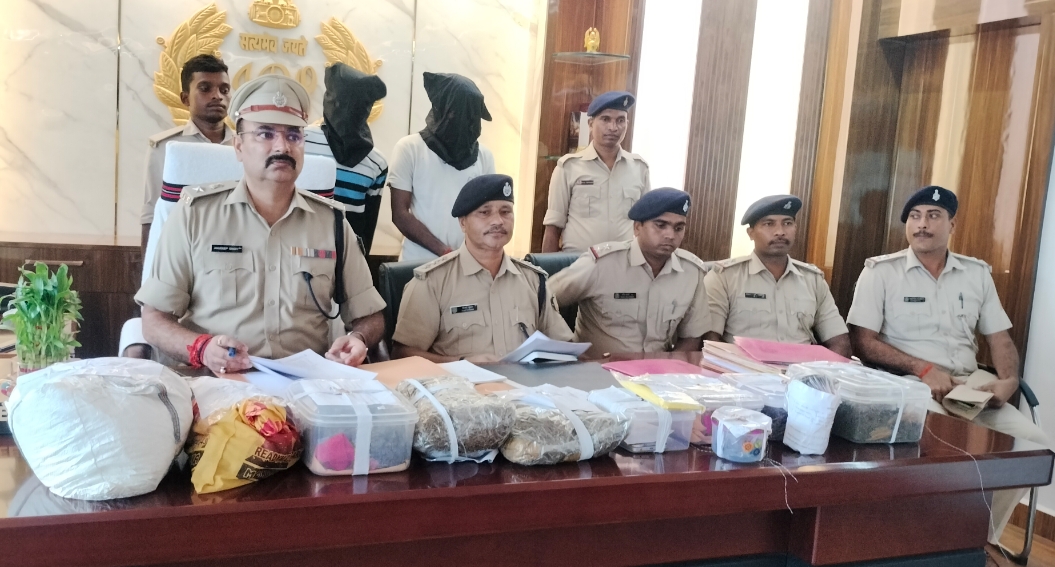 पाकुड़ में ऑपरेशन जीवन के तहत कार्रवाई, 2.865 किलो गांजा के साथ दो तस्कर गिरफ्तार
