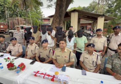 गोड्डा ज्वेलर्स लूटकांड में बड़ा खुलासा: सात गिरफ्तार, लाखों के जेवर बरामद,अंतरजिला लूट गिरोह का पर्दाफाश गोड्डा ज्वेलर्स लूटकांड में बड़ा खुलासा: सात गिरफ्तार, लाखों के जेवर बरामद,अंतरजिला लूट गिरोह का पर्दाफाश