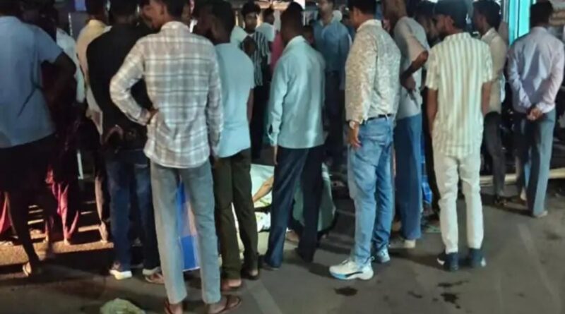 हजारीबाग: स्कॉर्पियो की टक्कर से पिता-पुत्री की मौत, पत्नी गंभीर; ग्रामीणों ने किया सड़क जाम