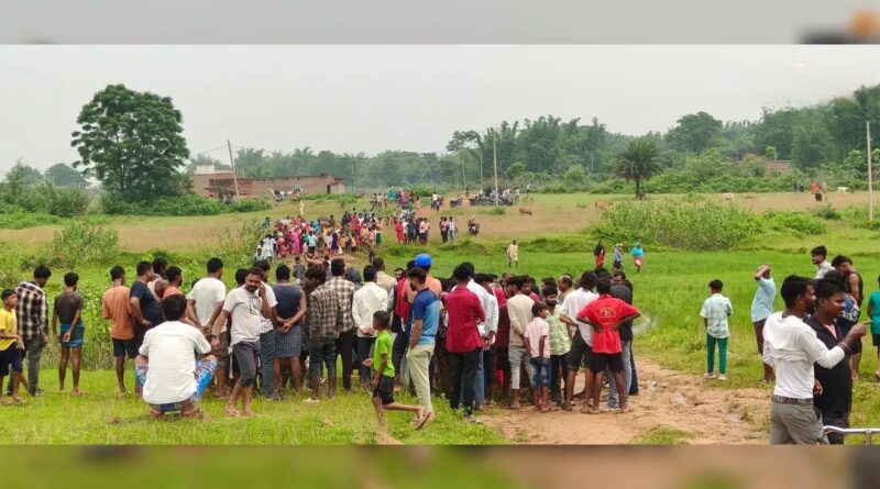 कसमार में खेत से मिला 45 वर्षीय अशोक रजवार का शव, पत्नी ने संवेदक पर लगाया हत्या का आरोप