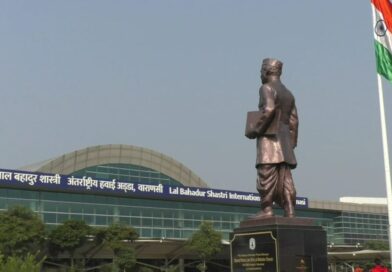 वाराणसी एयरपोर्ट पर पिस्टल चेकिंग के दौरान चली गोली, महिला सुरक्षा कर्मी समेत दो घायल; यात्री हिरासत में वाराणसी एयरपोर्ट पर पिस्टल चेकिंग के दौरान चली गोली, महिला सुरक्षा कर्मी समेत दो घायल; यात्री हिरासत में