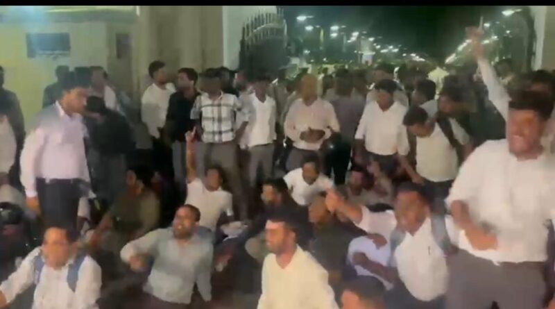 टीडीपीएल की परीक्षाएं, रिजल्ट और चयन रद्द: झारखण्ड में भर्ती व्यवस्था पर बड़ा फैसला, आंदोलनकारियों में जश्न तो चयनित अभ्यर्थियों में चिंता टीडीपीएल की परीक्षाएं, रिजल्ट और चयन रद्द: झारखण्ड में भर्ती व्यवस्था पर बड़ा फैसला, आंदोलनकारियों में जश्न तो चयनित अभ्यर्थियों में चिंता