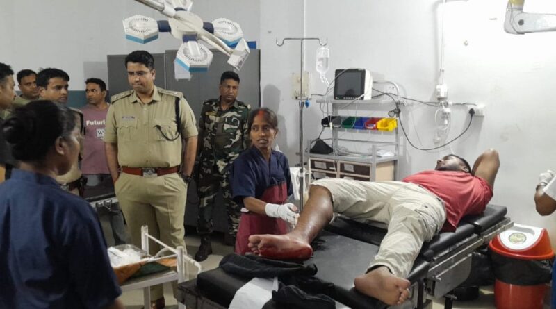 कोडरमा में बैंक लूट की बड़ी साजिश ध्वस्त.. पुलिस से भिड़े बदमाश, मुठभेड़ में एक को लगी गोली; तीन गिरफ्तार कोडरमा में बैंक लूट की बड़ी साजिश ध्वस्त.. पुलिस से भिड़े बदमाश, मुठभेड़ में एक को लगी गोली; तीन गिरफ्तार