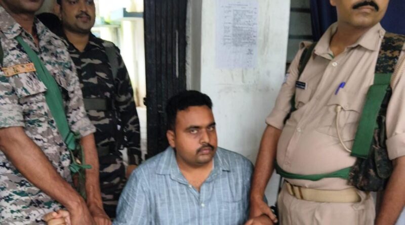 घूसखोर थानेदार की हेकड़ी खत्म: 15 हजार की रिश्वत लेते जमशेदपुर ACB के हत्थे चढ़ा बंदगांव थाना प्रभारी