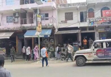 चतरा:देह-व्यापार की सूचना पर पुलिस ने रेस्ट हाउस में की छापेमारी, 5 युवतियों समेत 10 हिरासत में, मचा हड़कंप