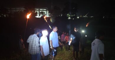 राँची:हाथियों के आतंक से नामकुम के ब्यांगडीह में रतजगा, बाथरूम में छिपकर मुखिया के पति और सास ने बचाई जान