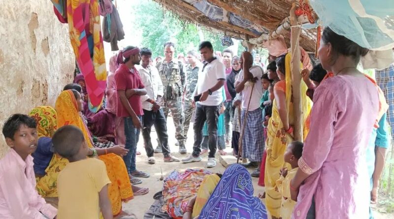 एक ही परिवार पर टूटा बीमारी का कहर, दो मासूम भाइयों की मौत; पिता समेत पांच की हालत बिगड़ी एक ही परिवार पर टूटा बीमारी का कहर, दो मासूम भाइयों की मौत; पिता समेत पांच की हालत बिगड़ी