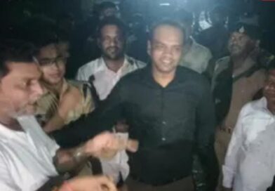 सोशल मीडिया पोस्ट पर विवाद ने पकड़ा तूल, भीड़ ने घर में की तोड़फोड़; पुलिस वाहन क्षतिग्रस्त,बुलाना पड़ा अतिरिक्त बल