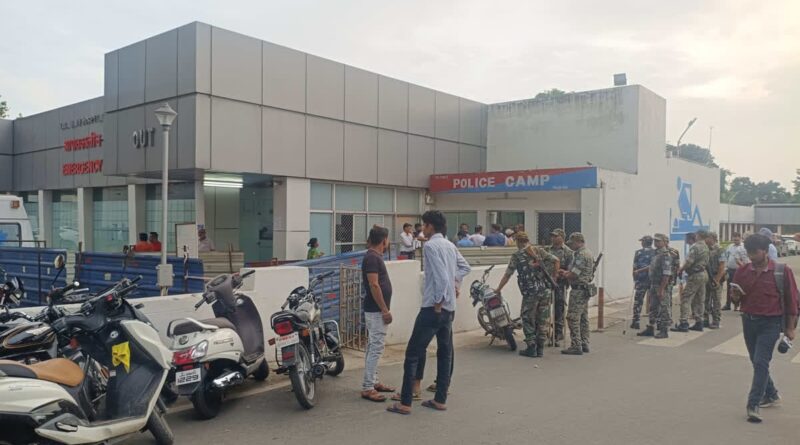 निखार सबलोक हत्याकांड: पुलिस हिरासत में पूछताछ के बीच संदिग्ध अशोक सिंह की तबीयत बिगड़ी, खून की उल्टी के बाद TMH में भर्ती