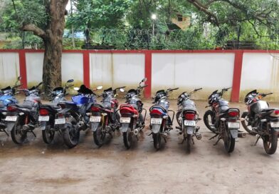 राँची पुलिस की बड़ी कार्रवाई: बाइक चोर गिरोह के 8 सदस्य गिरफ्तार, 10 चोरी की मोटरसाइकिल बरामद राँची पुलिस की बड़ी कार्रवाई: बाइक चोर गिरोह के 8 सदस्य गिरफ्तार, 10 चोरी की मोटरसाइकिल बरामद