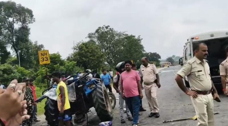 राँची में भीषण सड़क हादसा: बेकाबू कंटेनर ने मजदूरों को रौंदा, 2 की दर्दनाक मौत और 3 गंभीर घायल