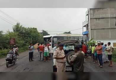 पाकुड़: आमने-सामने भिड़े बस और ट्रक, बस चालक का पैर टूटा; दो यात्री भी घायल