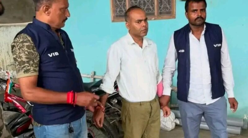 24 घंटे में बदला चक्र: कल पूर्व मुखिया को भेजा जेल, आज 75 हजार रिश्वत लेते खुद धराए BDO…