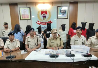 हजारीबाग में कोढ़ा गैंग पर पुलिस का सर्जिकल स्ट्राइक: कुख्यात अपराधियों सहित 8 गिरफ्तार, 100 से अधिक छिनतई की घटनाओं का पर्दाफाश