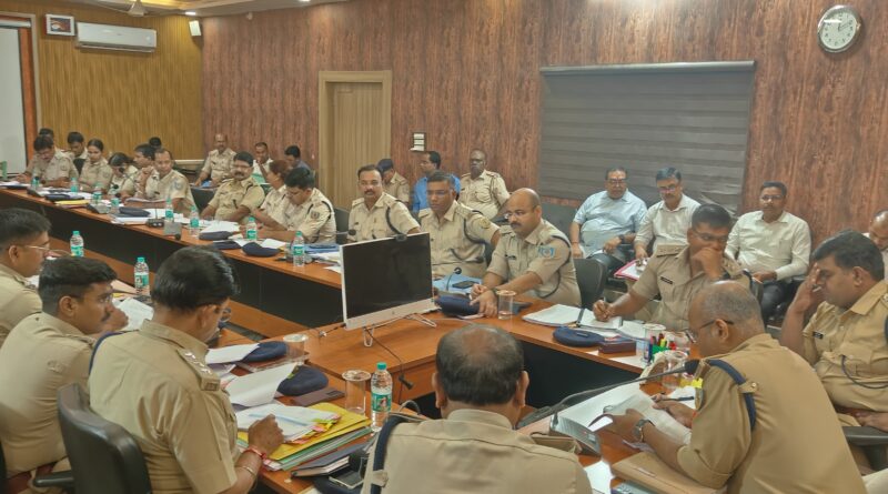 हजारीबाग में अपराधियों पर पुलिस का बड़ा एक्शन प्लान, पुराने कांड से लेकर जेल से छूटे अपराधियों तक की बनेगी कुंडली