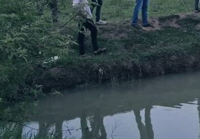 दो बच्चियों की गड्ढे में डूबने से मौत: खेलते-खेलते गड्ढे में पहुंचीं दो मासूम,गांव में पसरा मातम