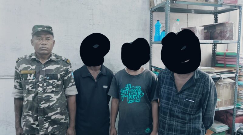 5 टन लोहा स्क्रैप चोरी का खुलासा, तीन गिरफ्तार: पिकअप वैन और दो बाइक भी बरामद