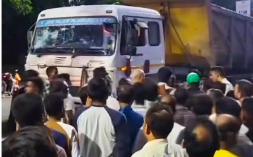 तेज रफ्तार ट्रेलर ने उजाड़ दिया परिवार, स्कूटी सवार पिता-पुत्र की दर्दनाक मौत