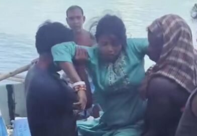 दुमका: सेल्फी ब्रिज से महिला ने पानी में लगाई छलांग, मछुआरों ने बचाई जान; घटना के बाद मची अफरातफरी