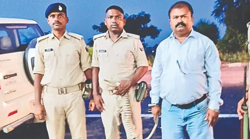 चोरी की स्कॉर्पियो बरामद हुई, फिर नीलाम कर दी गई; कागजों की कलाबाजी में फंसा DTO का लिपिक, EOU ने दबोचा