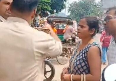 दिनदहाड़े महिला के गले से दो लाख की सोने की चेन झपटी, बाइक सवार दो बदमाश फरार; CCTV खंगाल रही पुलिस